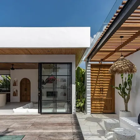 The Young Villas - Canggu Exterior photo